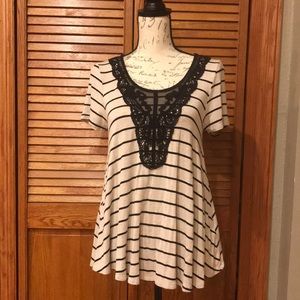 Maurice’s t-shirt top